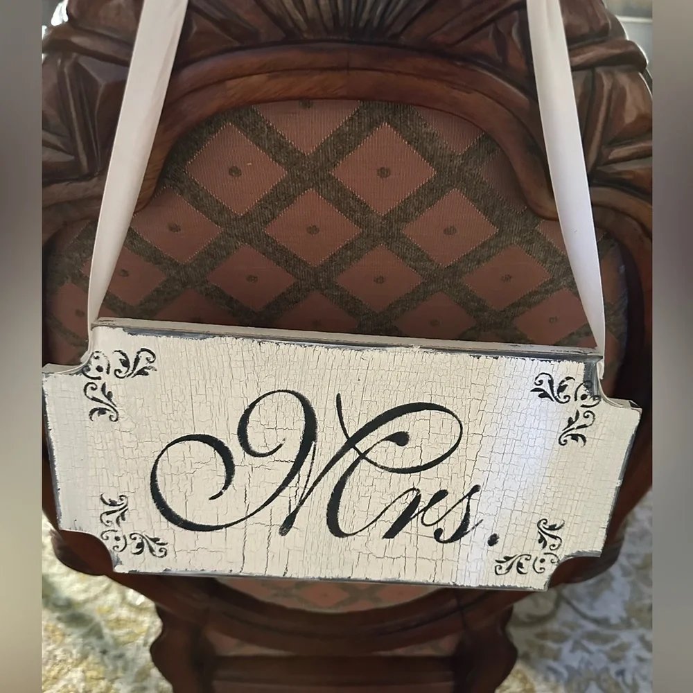 Gorgeous Shabby Chic Mr & Mrs and/or Just & Married Signs for Couples to Hold